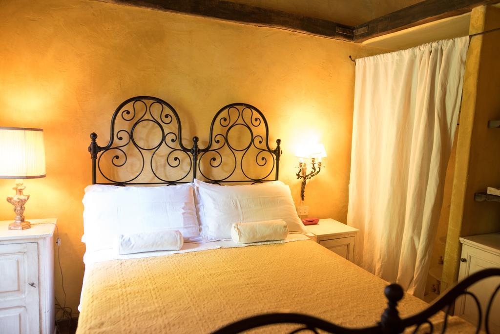 Locanda Dei Melograni Gossolengo Luaran gambar