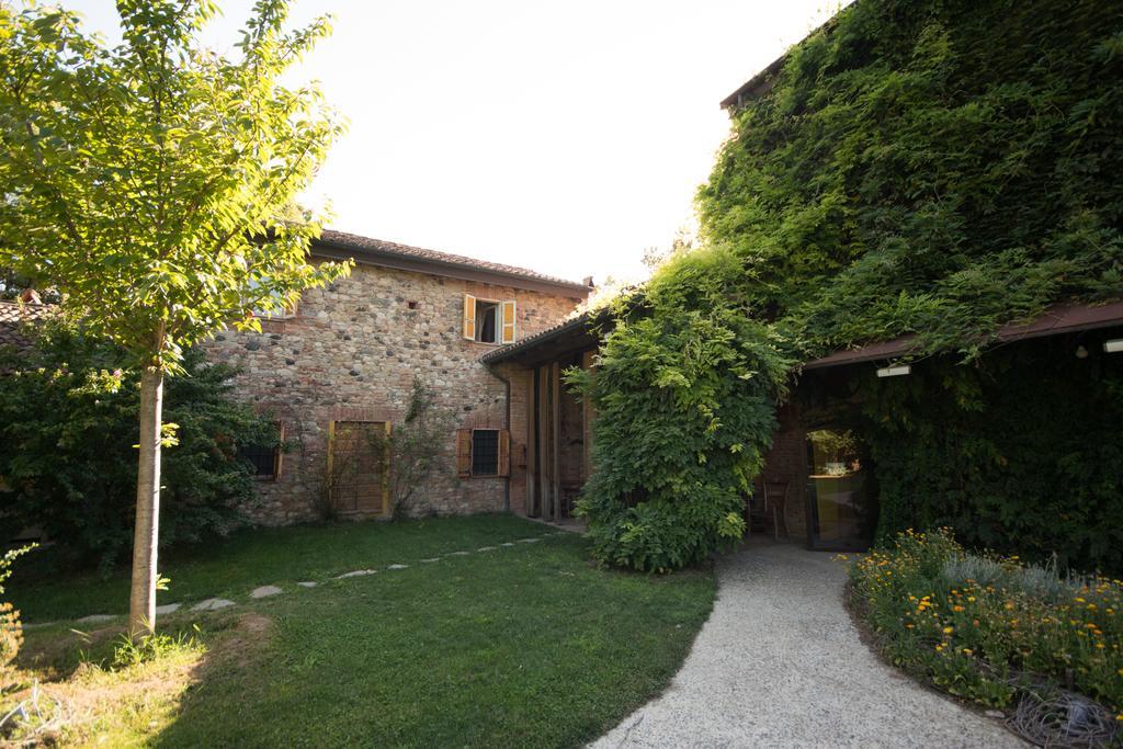Locanda Dei Melograni Gossolengo Luaran gambar