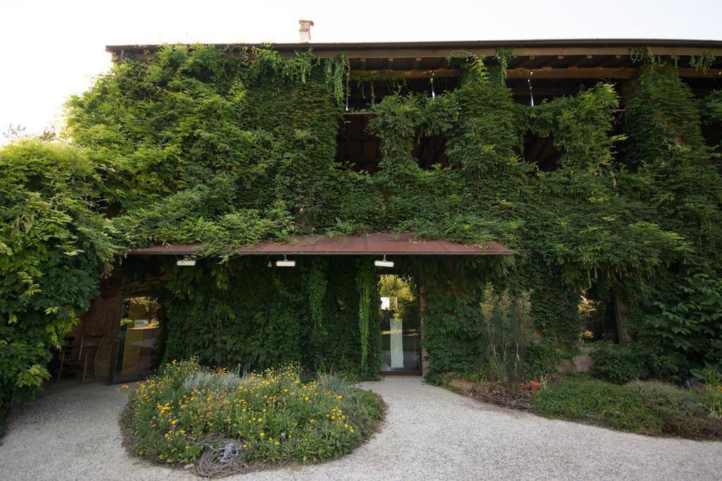 Locanda Dei Melograni Gossolengo Luaran gambar