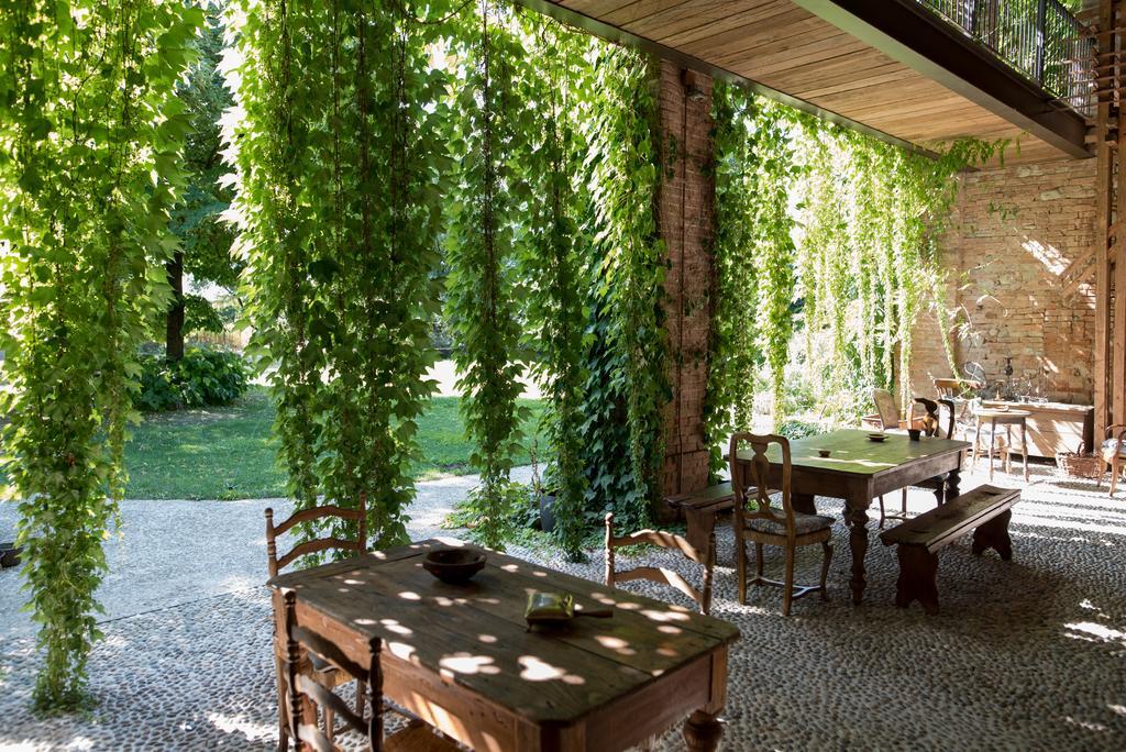 Locanda Dei Melograni Gossolengo Luaran gambar