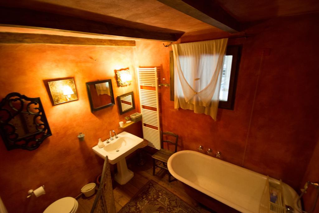 Locanda Dei Melograni Gossolengo Luaran gambar