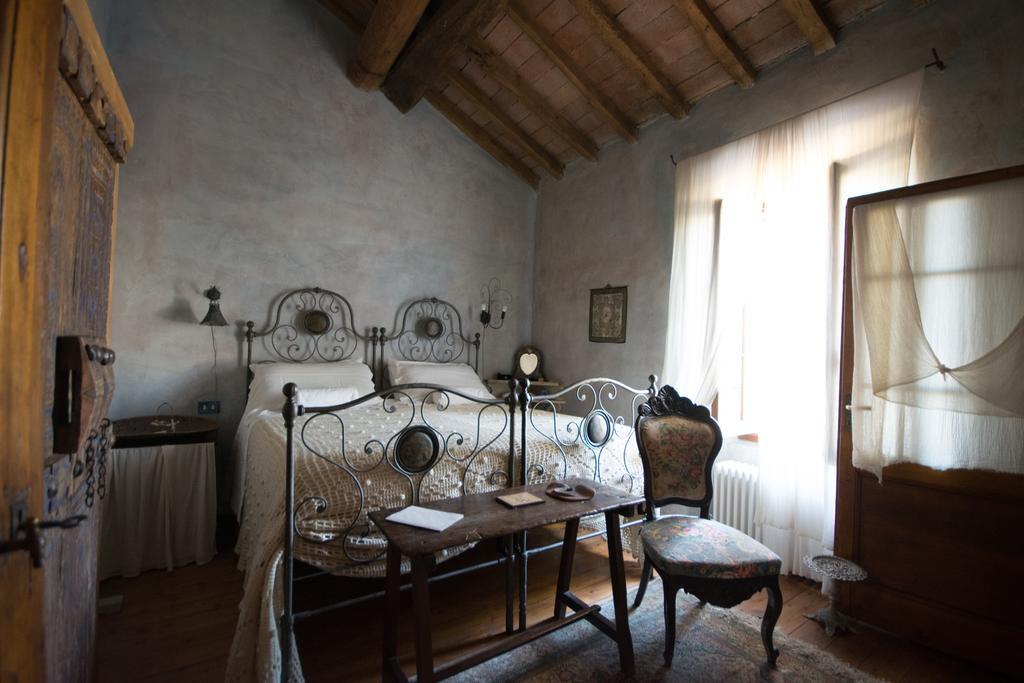 Locanda Dei Melograni Gossolengo Luaran gambar
